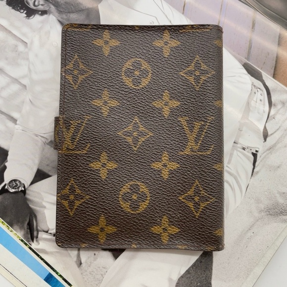 Louis Vuitton Monogram Agenda PM 🎊🎆 - Picture 5 of 14